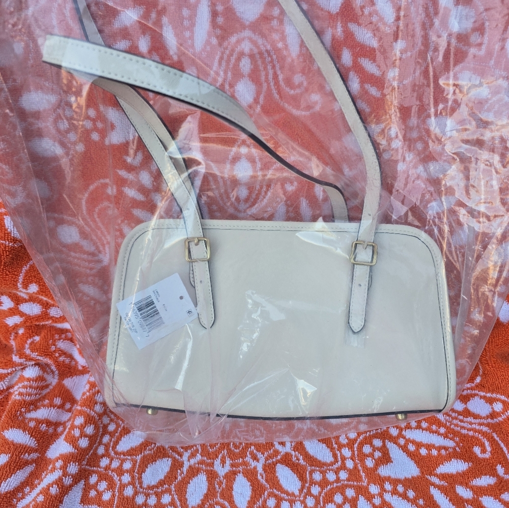 Coach Swing Zip Shoulder Bag - Picture 5 of 16